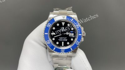 Clean Factory Rolex Submariner 41mm 3235 Movement Black Face Blue Bezel Watch
